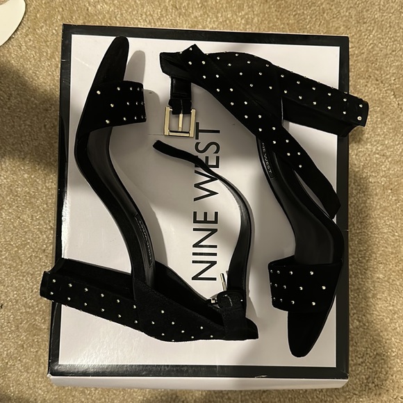 Nine West Heeled Sandal - Picture 4 of 6